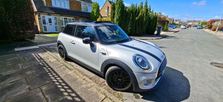 Mini, HATCHBACK, Hatchback, 2018 (68), Manual, 1499 (cc), 3 doors. Pan roof, Sat Nav, Low Mileage
