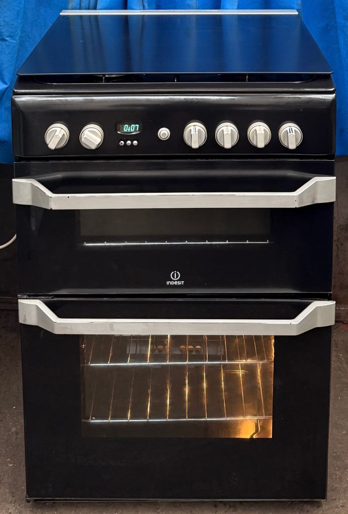 Indesit ID60G2 60cm Double Oven Gas Cooker - Black 