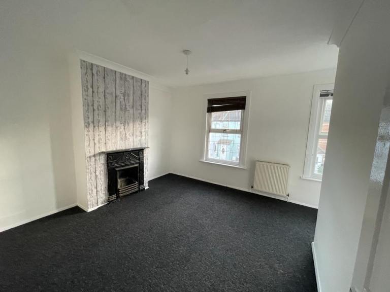 2 bedroom house to rent in Clacton on Sea CO153DB