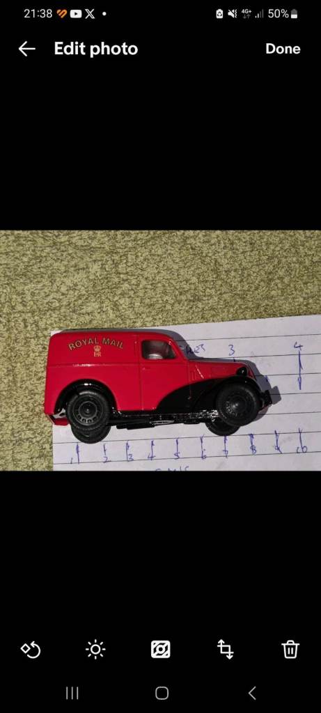 Lovely die-cast model of a Corgi Fordson van, branded with Royal Mail.