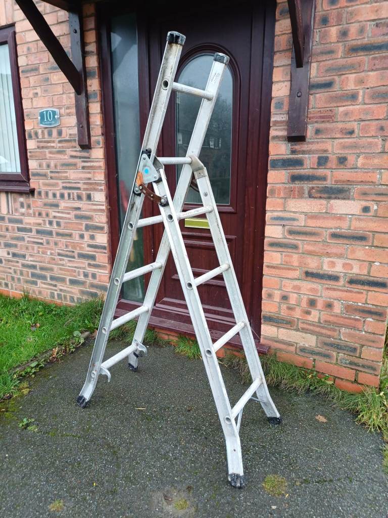ABRU 3 WAY ALUMINIUM STEP LADDER £30 NO OFFERS DARWEN BB3 0DU 