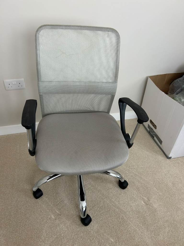 Argos Home Mesh Mid Back Ergonomic Office Chair – Grey