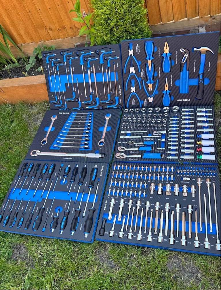 Tool set in 6 eva foam trays