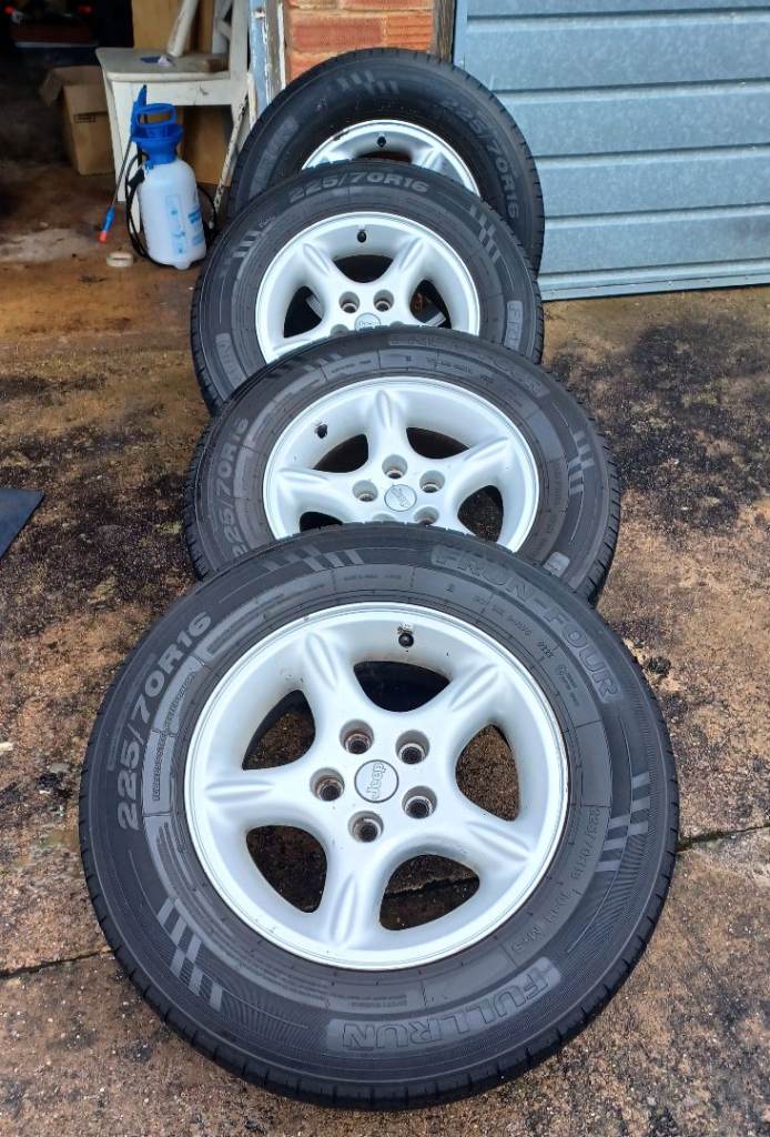 4X 1998 Jeep ZJ 5.9 V8 5 Spoke Wheels