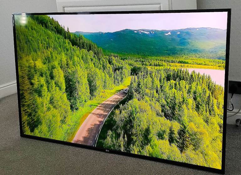 60" LG WALL MOUNT FULL HD HUGE SCREEN SLIM LED TV FREEVIEW REMOTE NEW WALL BRACKETS- FREE DELIVERY