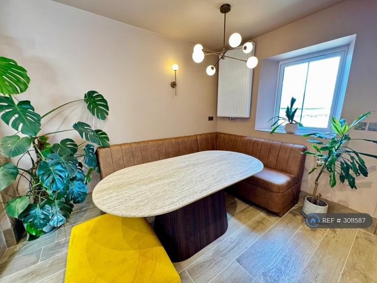 1 bedroom in Treyew Road, Truro, TR1 (#3011587)