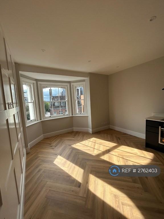 1 bedroom flat in St John's Rd, Tunbridge Wells, TN4 (1 bed) (#2762403)