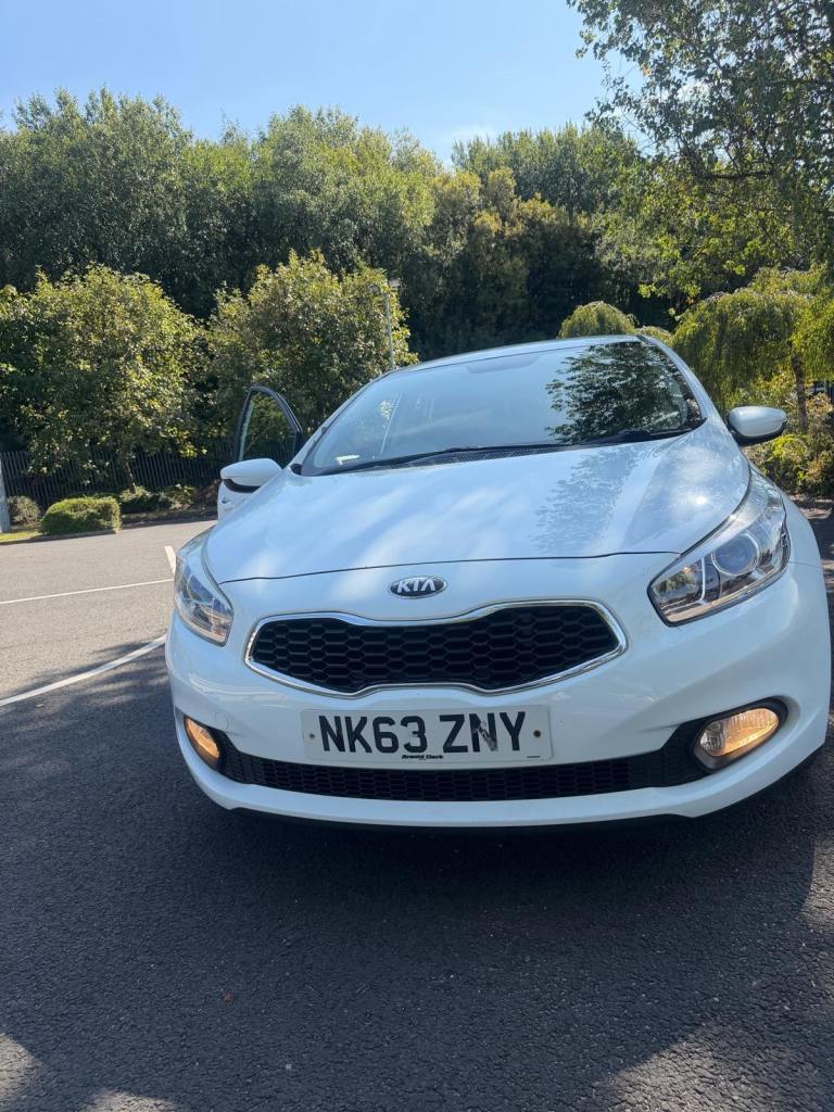 Kia, CEED, Hatchback, 2013, Manual, 1582 (cc), 5 doors