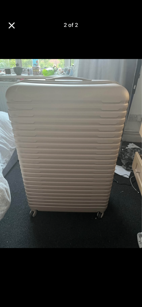 4 wheel suitcase for sale need gone 