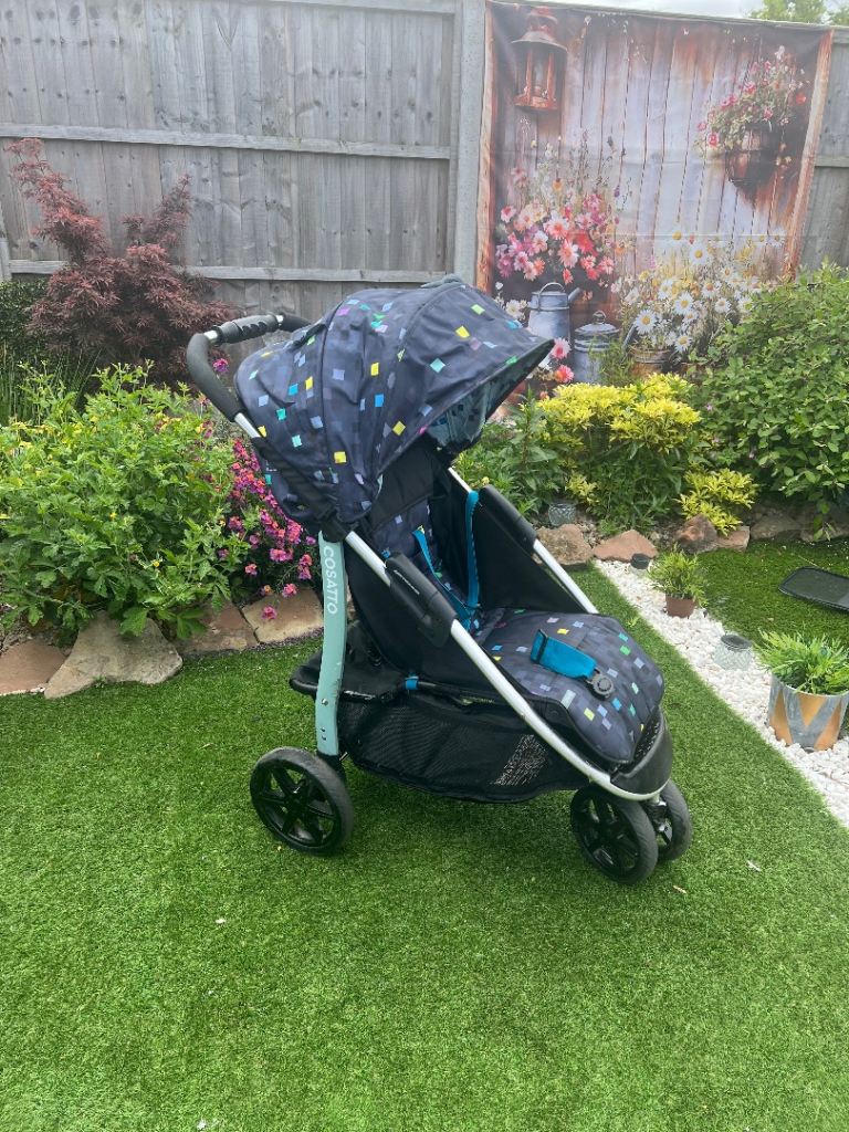 Lovely cosatto stroller, RAINCOVER & cosytoes