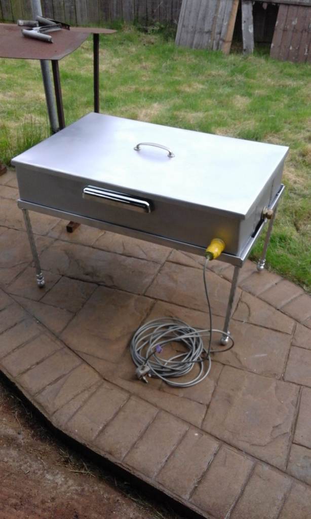  Two Electric dip tanks and large Oven cleaning equipment assortment . Job Lot.