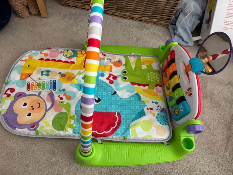 Fisher-Price Deluxe Kick n play piano gym
