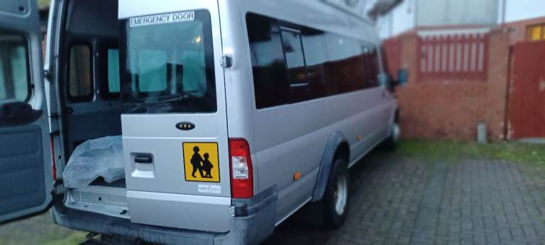 Minibus seats for ford transit mk7