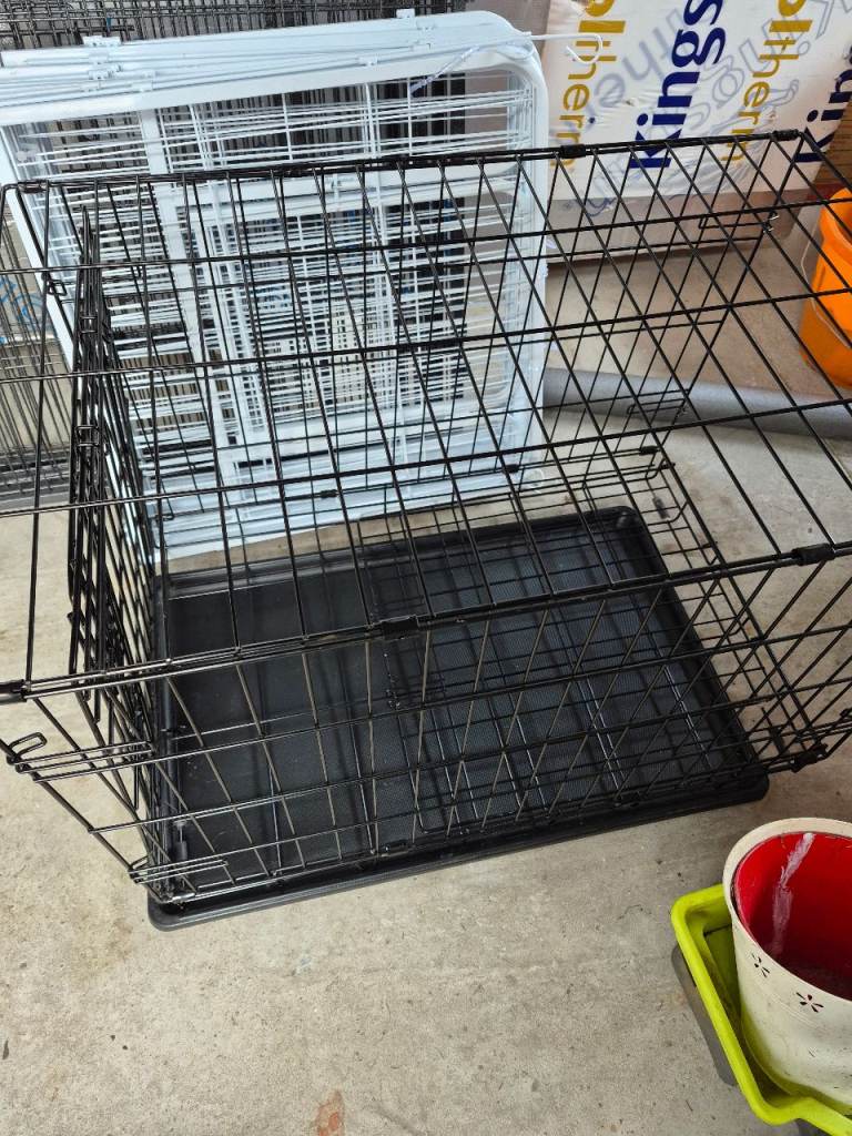 Small dog crate and dog pen