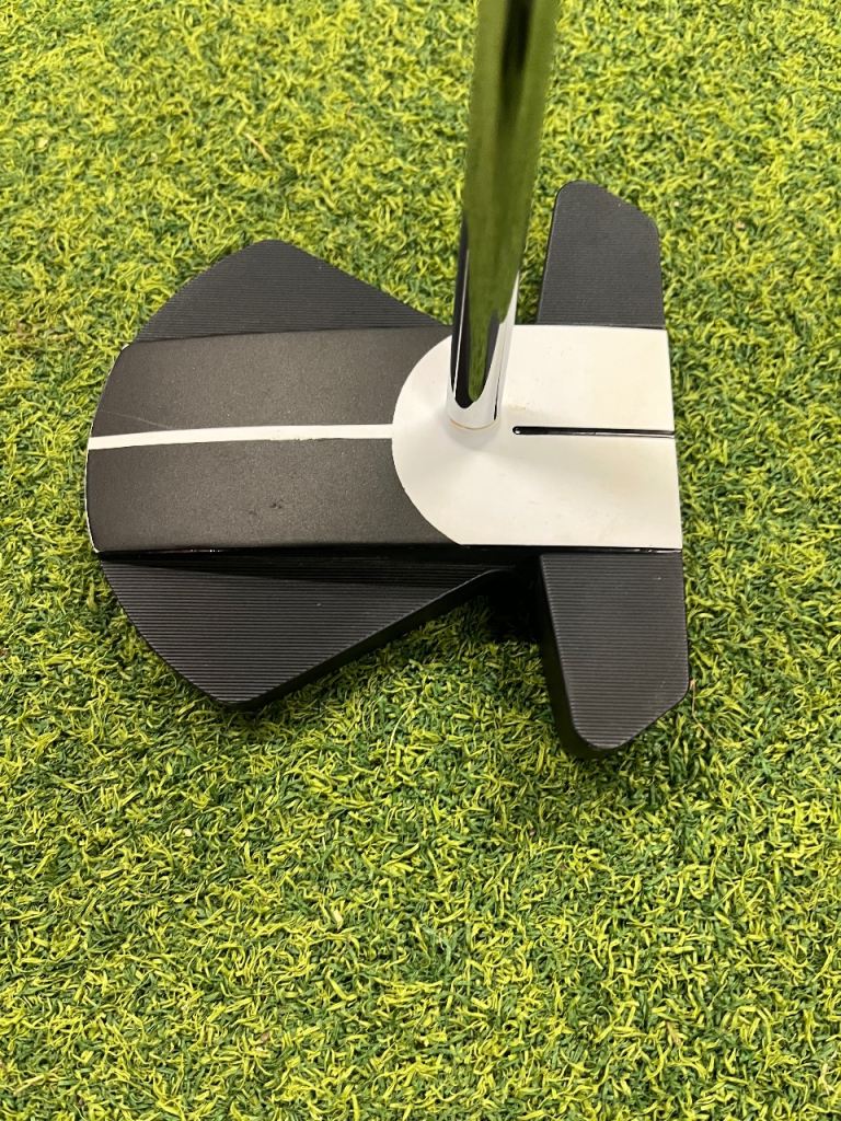 ODYSSEY Ai-ONE SQUARE 2 SQUARE PUTTER MAX STRIPE. 34 INCH. MINT CONDITION 