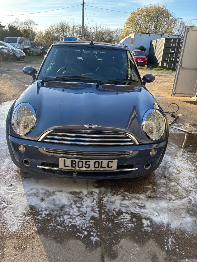 Mini, CONVERTIBLE, Convertible, 2005, Manual, 1598 (cc), 2 doors