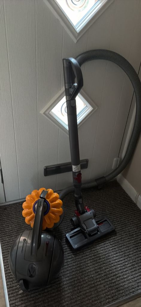 Dyson DC28C vacuum cleaner