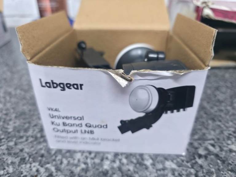 Labgear universal quad lnb