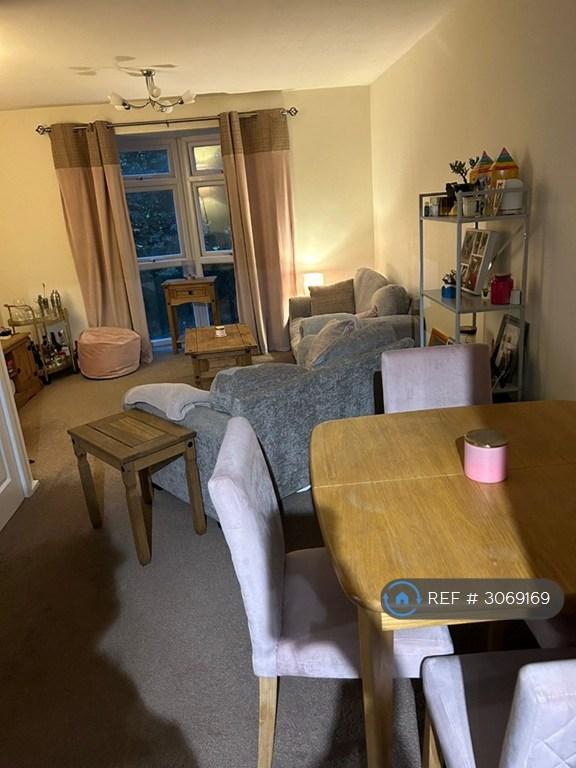 2 bedroom flat in Brantham, Manningtree, CO11 (2 bed) (#3069169)
