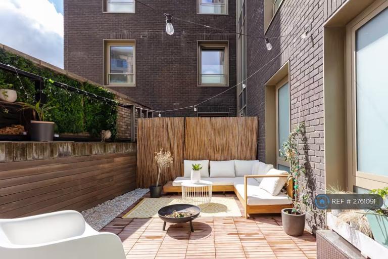 1 bedroom flat in Monohaus, London, E8 (1 bed) (#2761091)