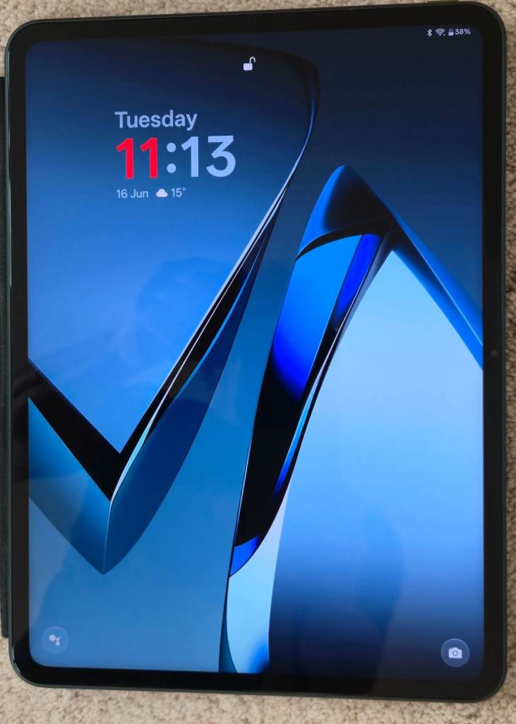 OnePlus Tablet with Magnetic keyboard