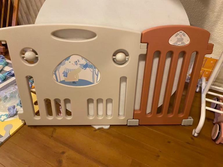 Play pen