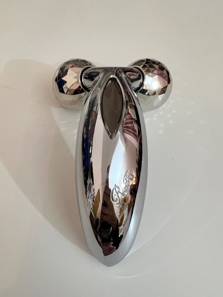 ReFa Crystal Carat Facial Roller (Authentic Japan) – Used