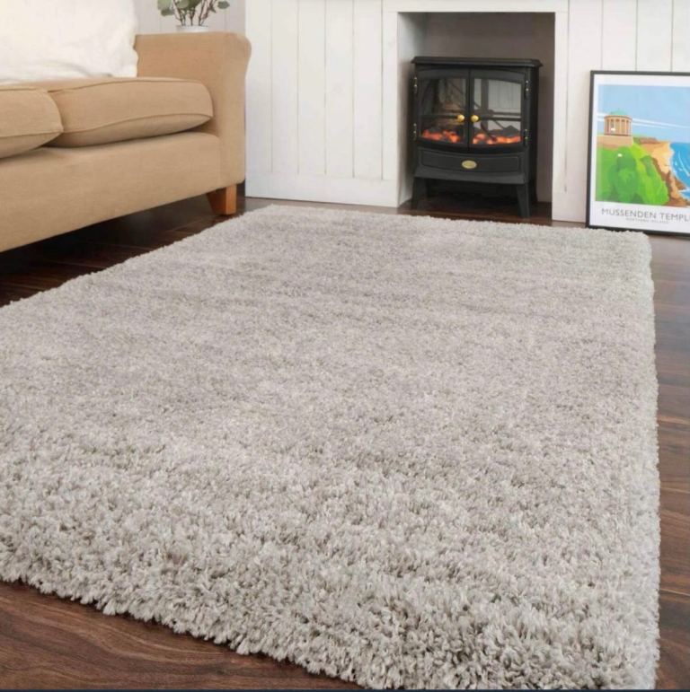 Cream colour rug 