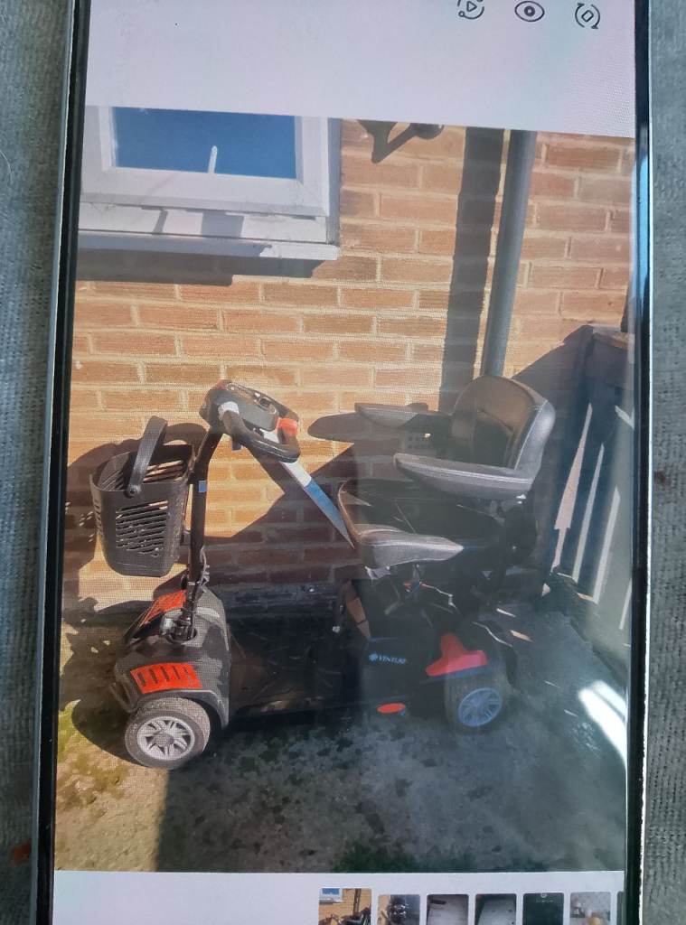 Mobility scooter £