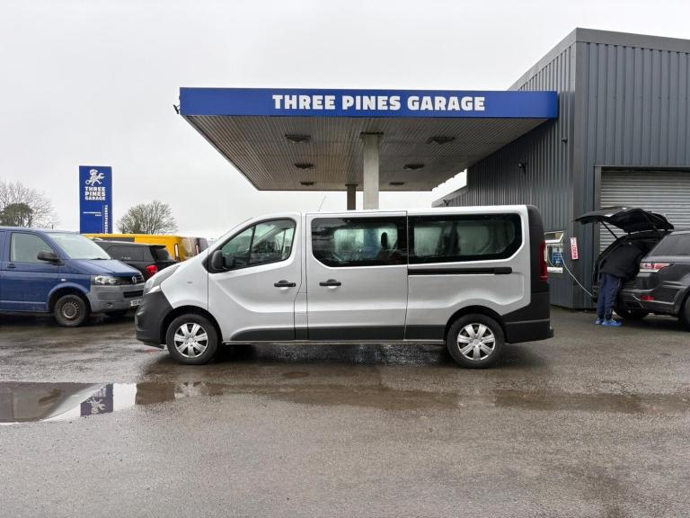 Vauxhall Vivaro 2900 1.6CDTI 120PS H1 Combi 9 Seat Minibus 34000 Miles Inc Vat