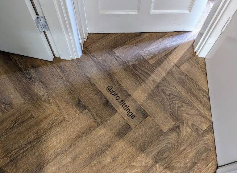 Laminate, Herringbone, LVT Flooring Fitter | Supply and Installation 