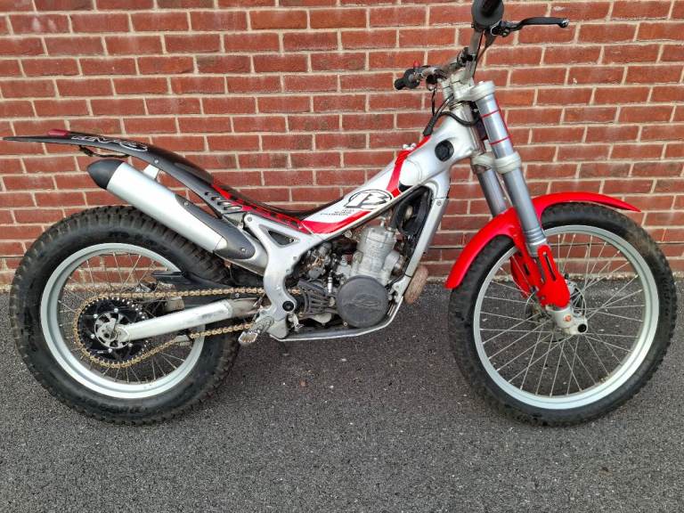 2000 Beta rev 3 250cc Trials bike 2 stroke