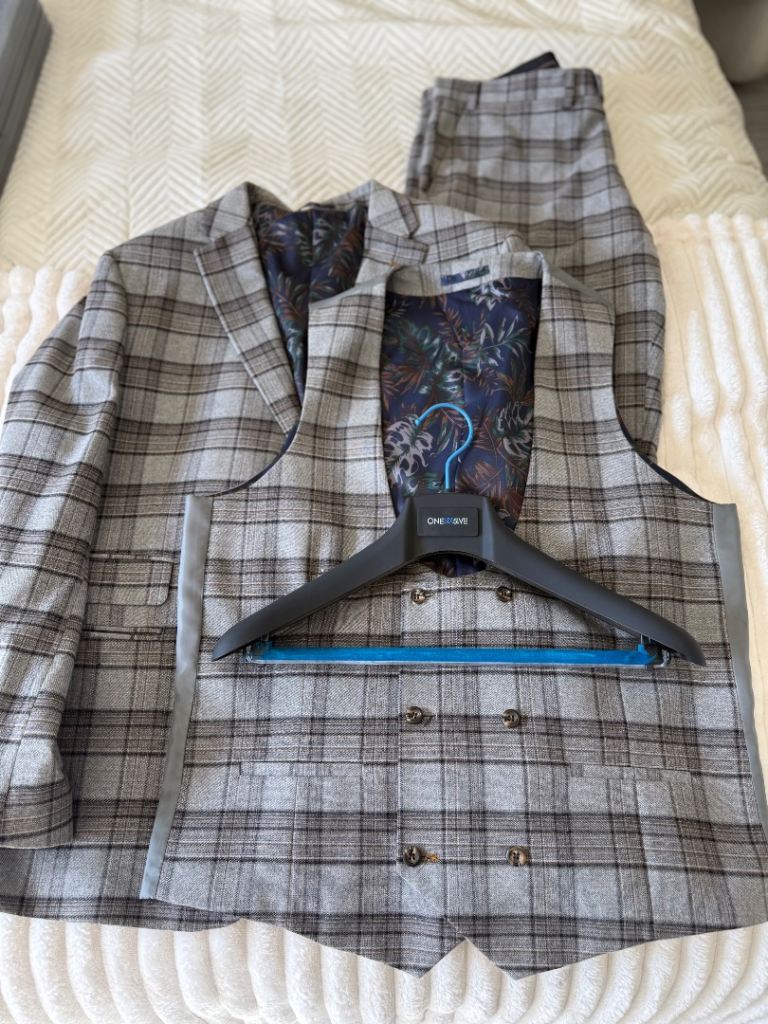 Slaters- Men’s 3 piece suit