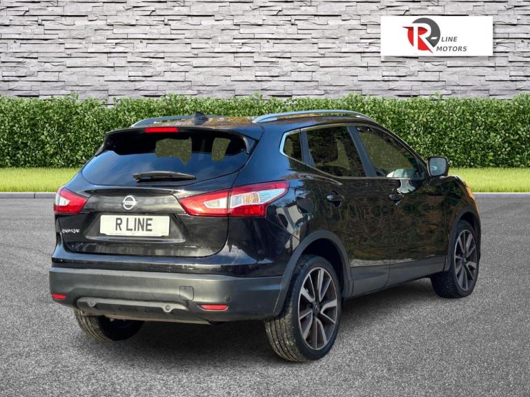 2015 Nissan Qashqai 1.6 DiG-T Tekna [Non-Panoramic] 5dr HATCHBACK PETROL Manual