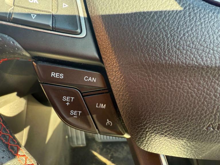 2018 Ford Focus 1.0 EcoBoost 140 ST-Line X 5dr HATCHBACK PETROL Manual