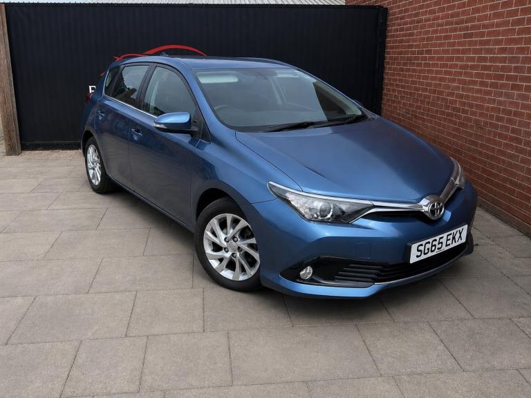 2015 TOYOTA AURIS 1.2T Business Edition 5dr, ROAD TAX£35, ULEZ/CAZ FREE
