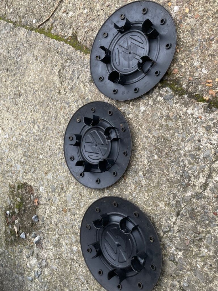 VW T5 hub caps/ wheel trims