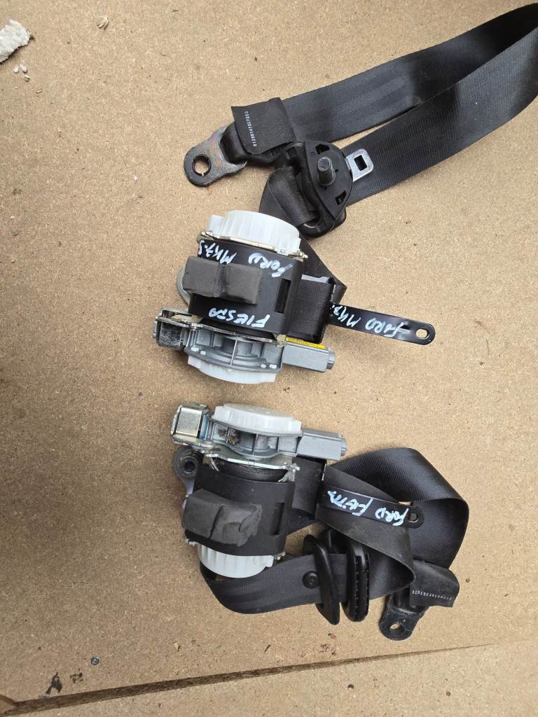 FORD FIESTA MK7.5 SINGLE SEAT BELT Front Breaking Parts