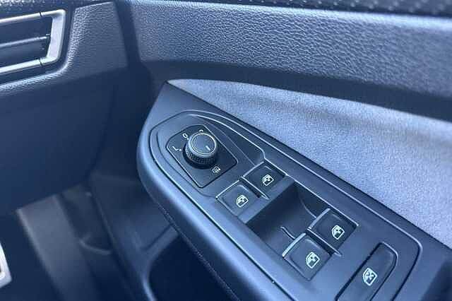 2022 Volkswagen Golf 1.5 eTSI 150 R-Line 5dr DSG + WINTER PACK Hatchback Petrol Automatic