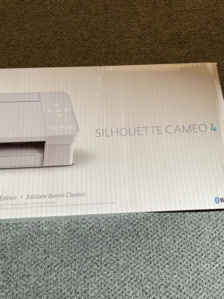 Cricut silhouette cameo 4
