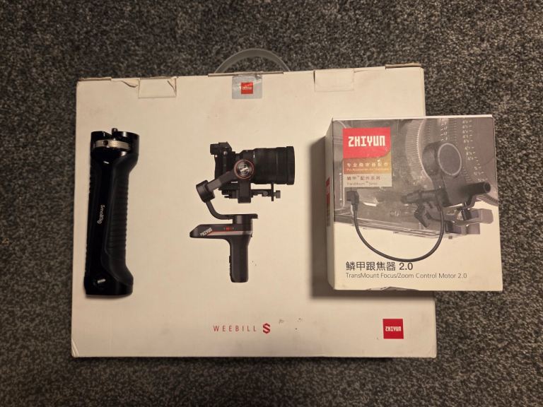 Zhiyun WEEBILL-S Gimbal + Focus Motor 2.0 + SmallRig Handle Bundle