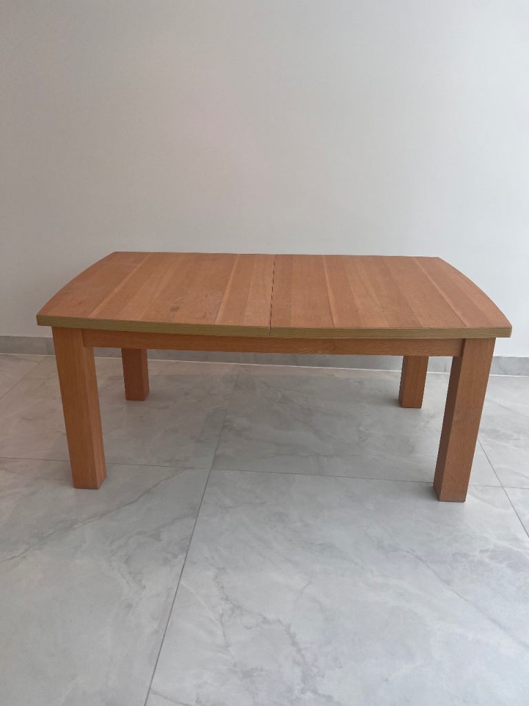 6-8 seater dining table for £15