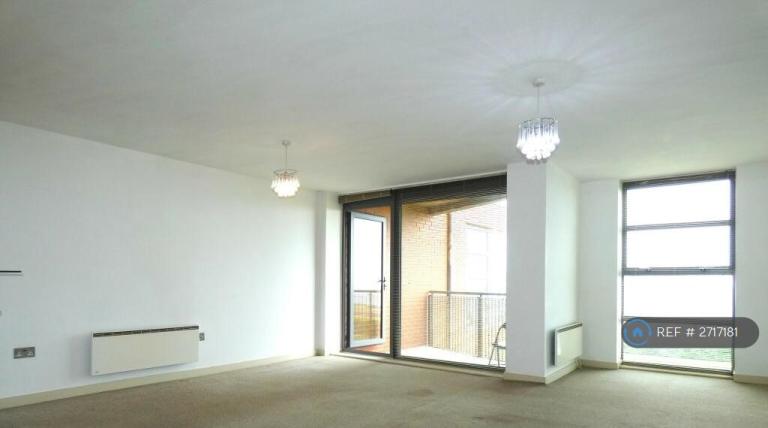 2 bedroom flat in Admiral View, Bispham, Blackpool, FY2 (2 bed) (#2717181)