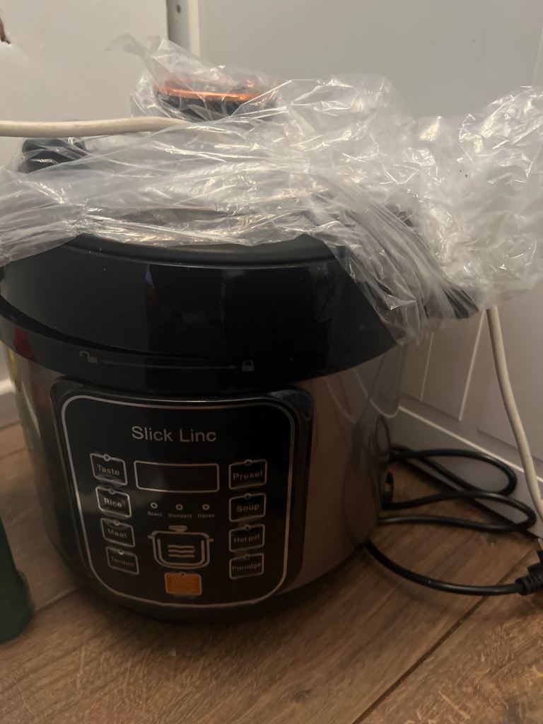 Pressure cooker 