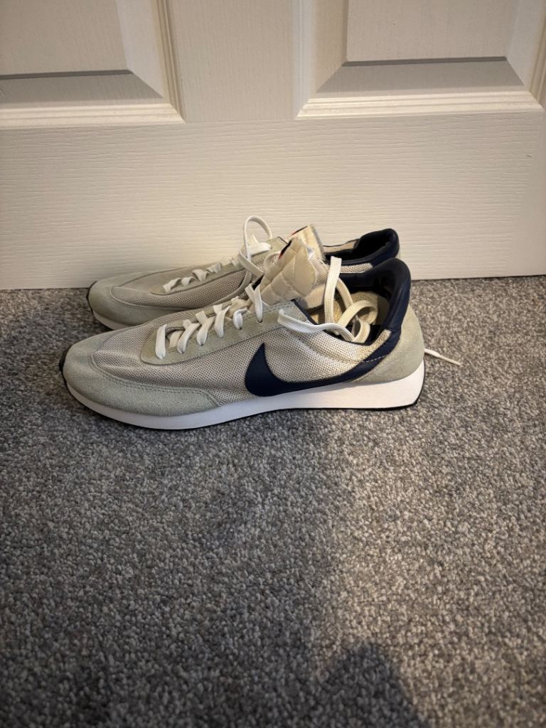 Nike - Men’s Size 10 Trainers