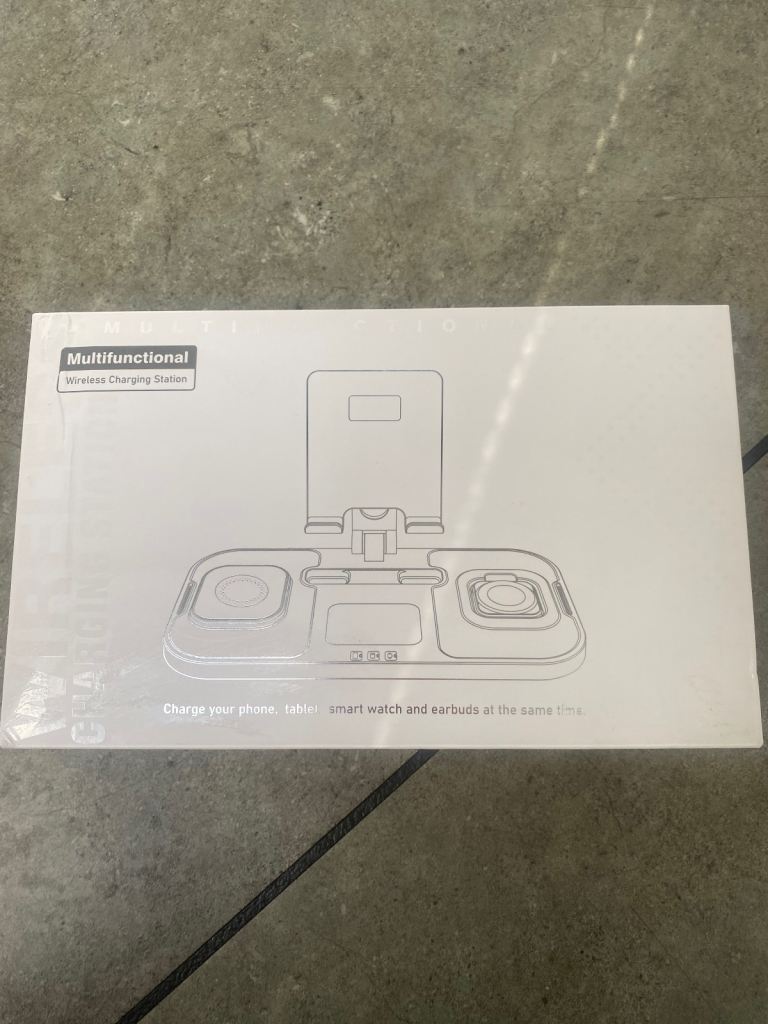 Multifunctional wireless charging station 