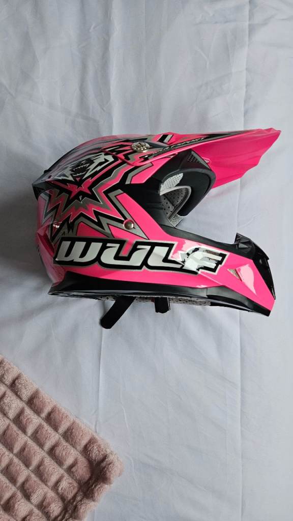 Wulf helmet 