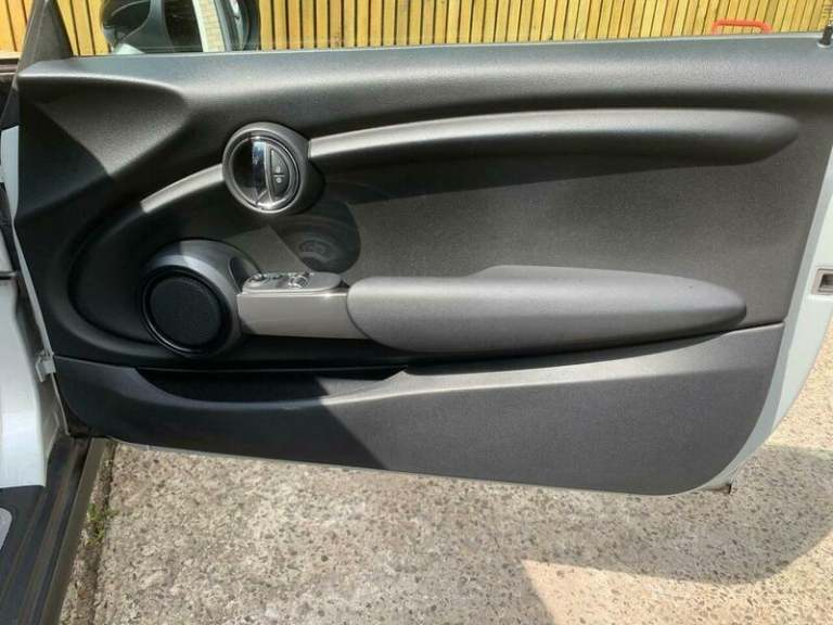 2018 MINI Hatch 1.5 Cooper Euro 6 (s/s) 3dr HATCHBACK Petrol Manual