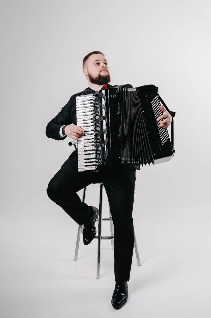 Think You're Too Busy or Old? Play Accordion in 30 Days, Or Pay Nothing!