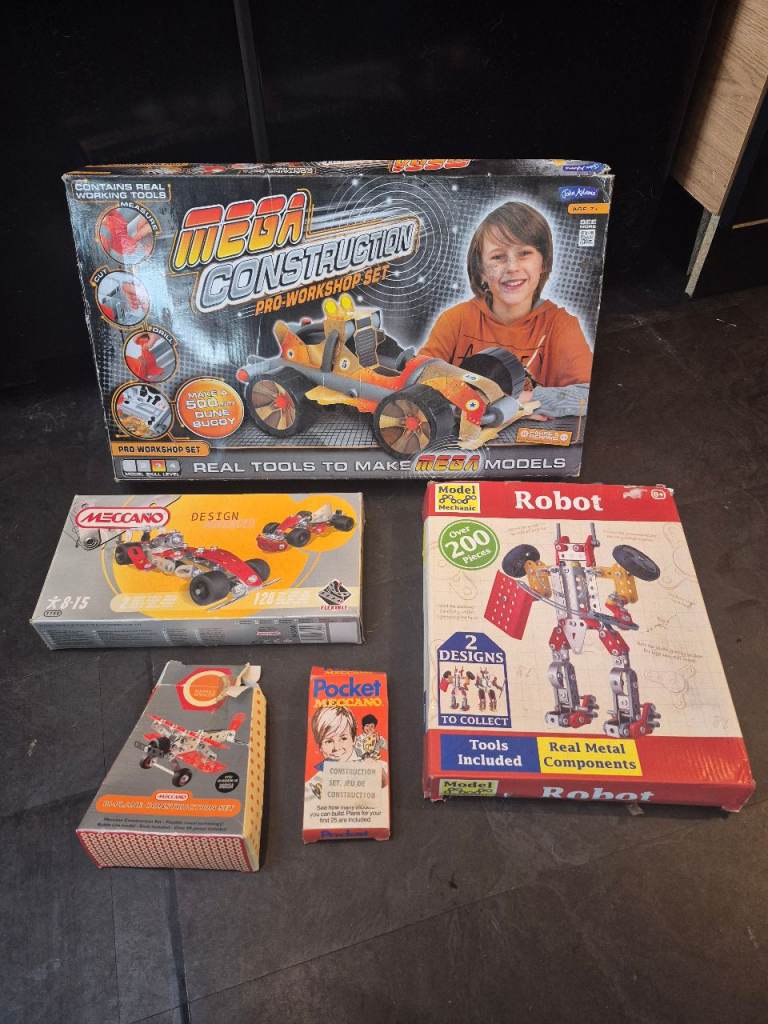 vintage  Meccano construction set box ( Don't know if all bits are three)